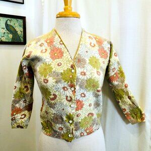 Vintage 1950s Printed Floral Cardigan by Gigi Pin Up Style Sweater S M